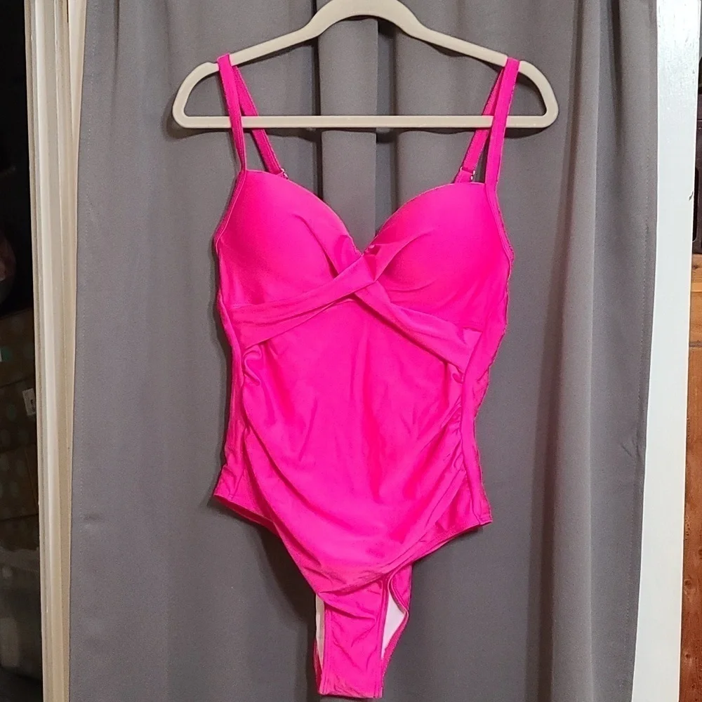 Womens Swimsuit Hot Pink Fuschia Built inPadded Bra Ruched Adjustable Sz 36/38 L